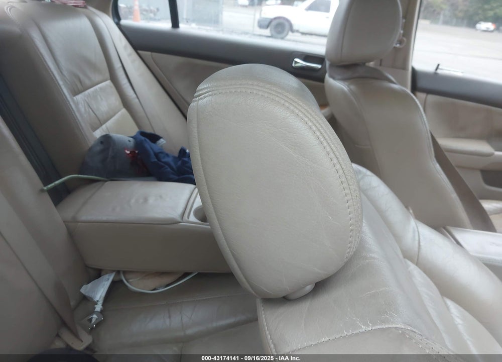 2004 HONDA ACCORD 3.0 EX VIN: 1HGCM66544A011933