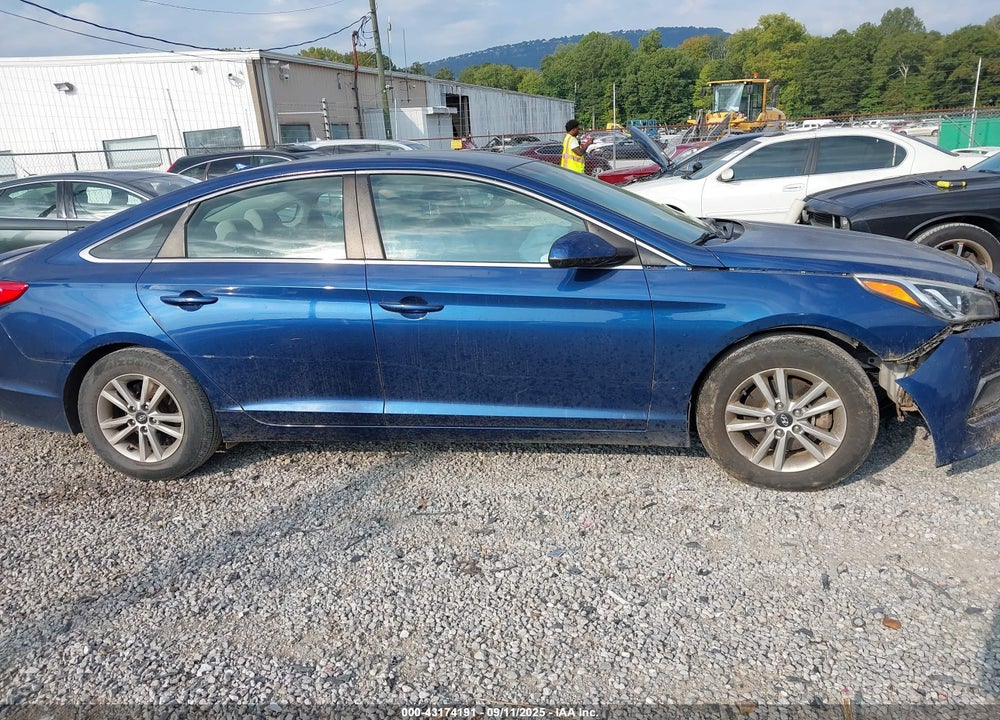 2017 HYUNDAI SONATA VIN: 5NPE24AF2HH531757