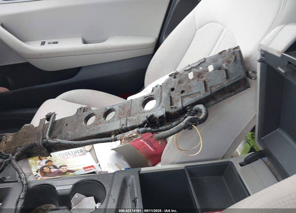 2017 HYUNDAI SONATA VIN: 5NPE24AF2HH531757