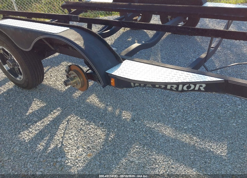 2021 EZ LOADER BOAT TRAILER VIN: 1L8TL2RH9MA052458