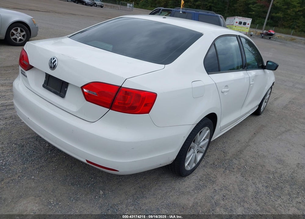 2012 VOLKSWAGEN JETTA VIN: 3VW2K7AJXCM389327
