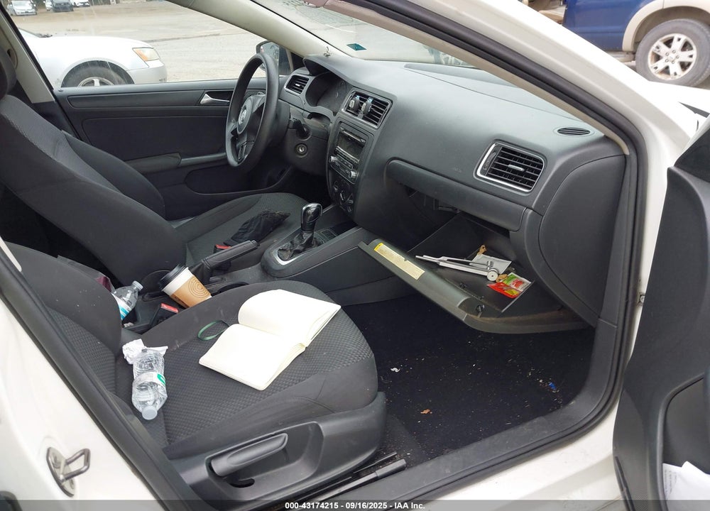 2012 VOLKSWAGEN JETTA VIN: 3VW2K7AJXCM389327