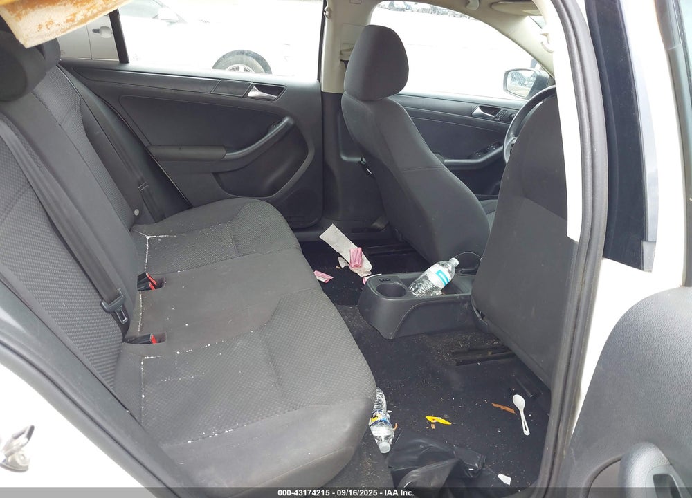 2012 VOLKSWAGEN JETTA VIN: 3VW2K7AJXCM389327