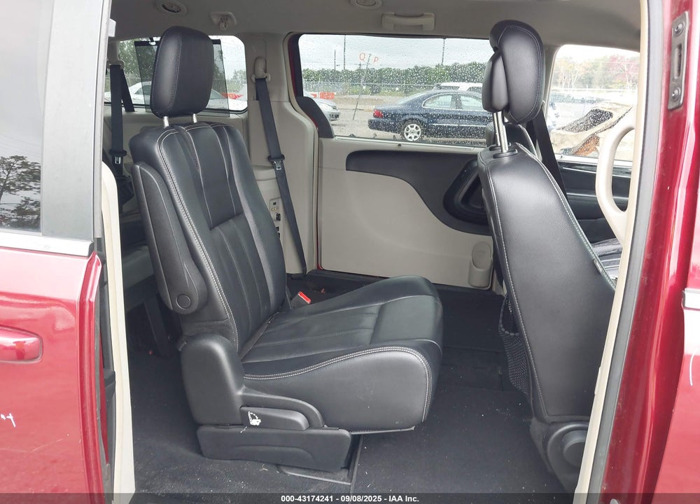 2014 CHRYSLER TOWN & COUNTRY TOURING VIN: 2C4RC1BG8ER364758