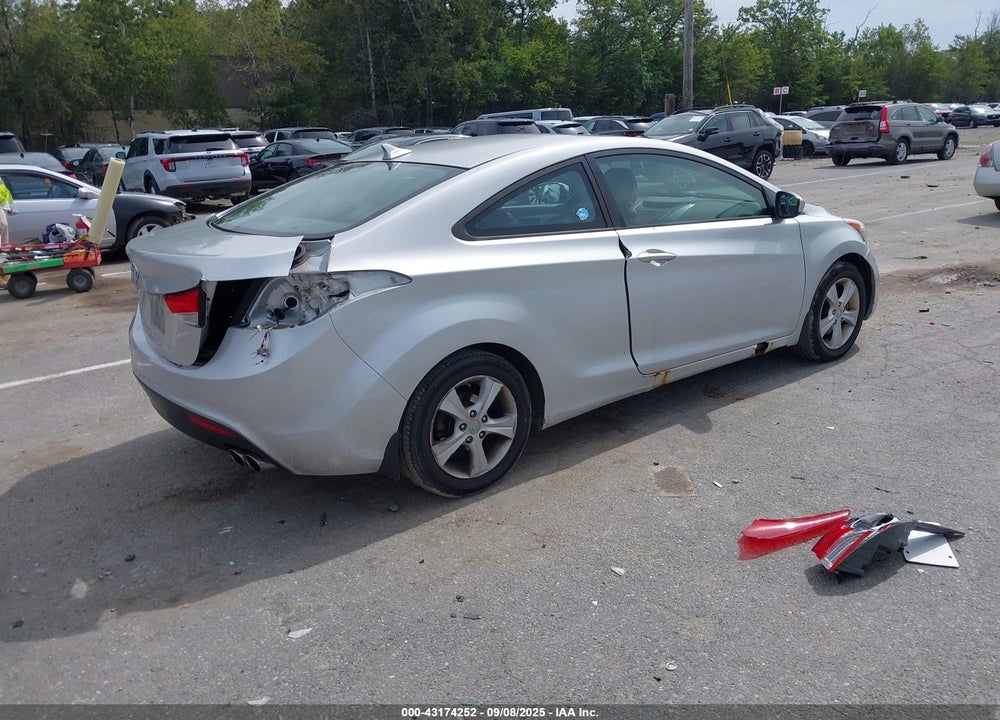 2013 HYUNDAI ELANTRA GS VIN: KMHDH6AE2DU010627