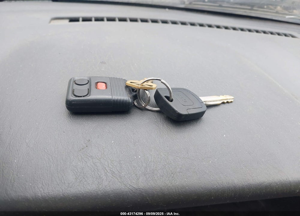 2007 FORD ESCAPE HYBRID VIN: 1FMCU59H27KA67197