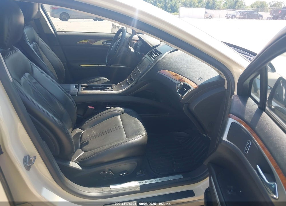 2014 LINCOLN MKZ VIN: 3LN6L2GK5ER807525