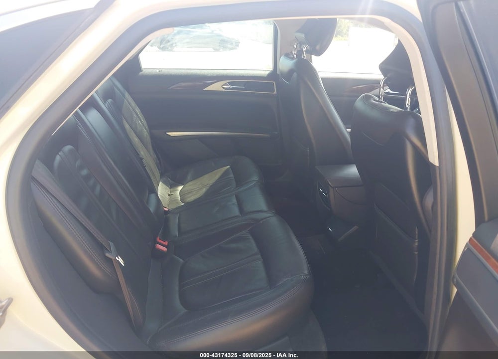 2014 LINCOLN MKZ VIN: 3LN6L2GK5ER807525