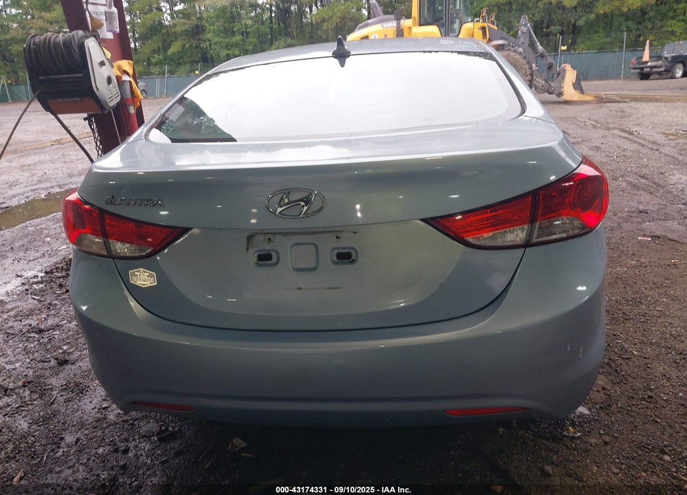 2013 HYUNDAI ELANTRA VIN: KMHDH4AE6DU626738