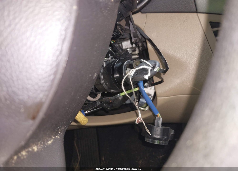 2013 HYUNDAI ELANTRA VIN: KMHDH4AE6DU626738
