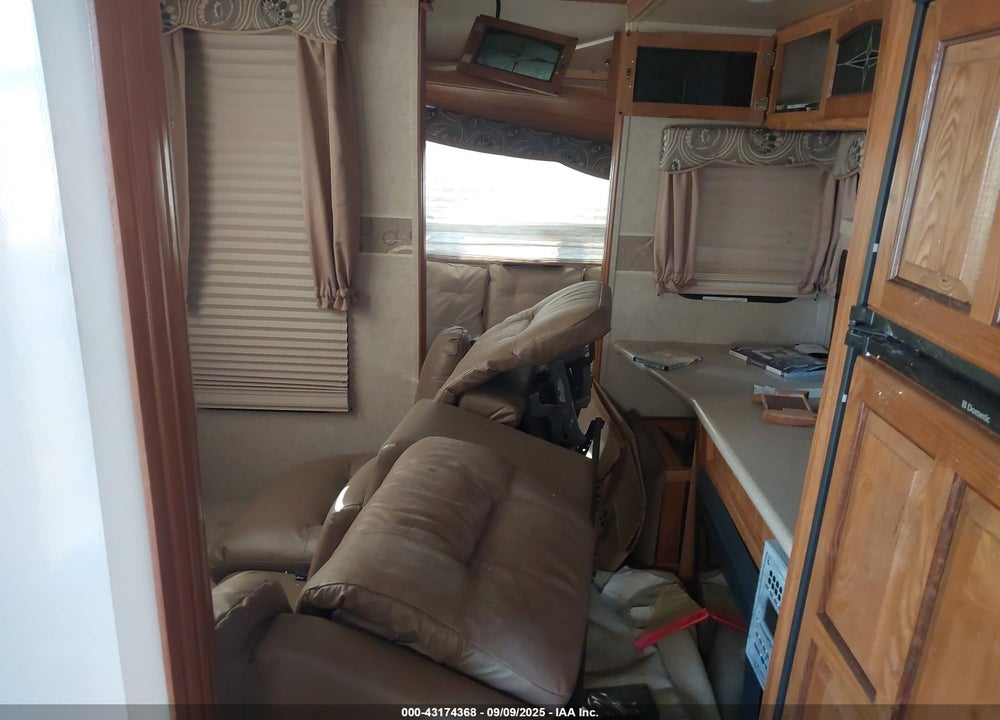 2013 FOREST RIVER ROCKWOOD ULTRA LITE VIN: 4X4FRLD24D1850057