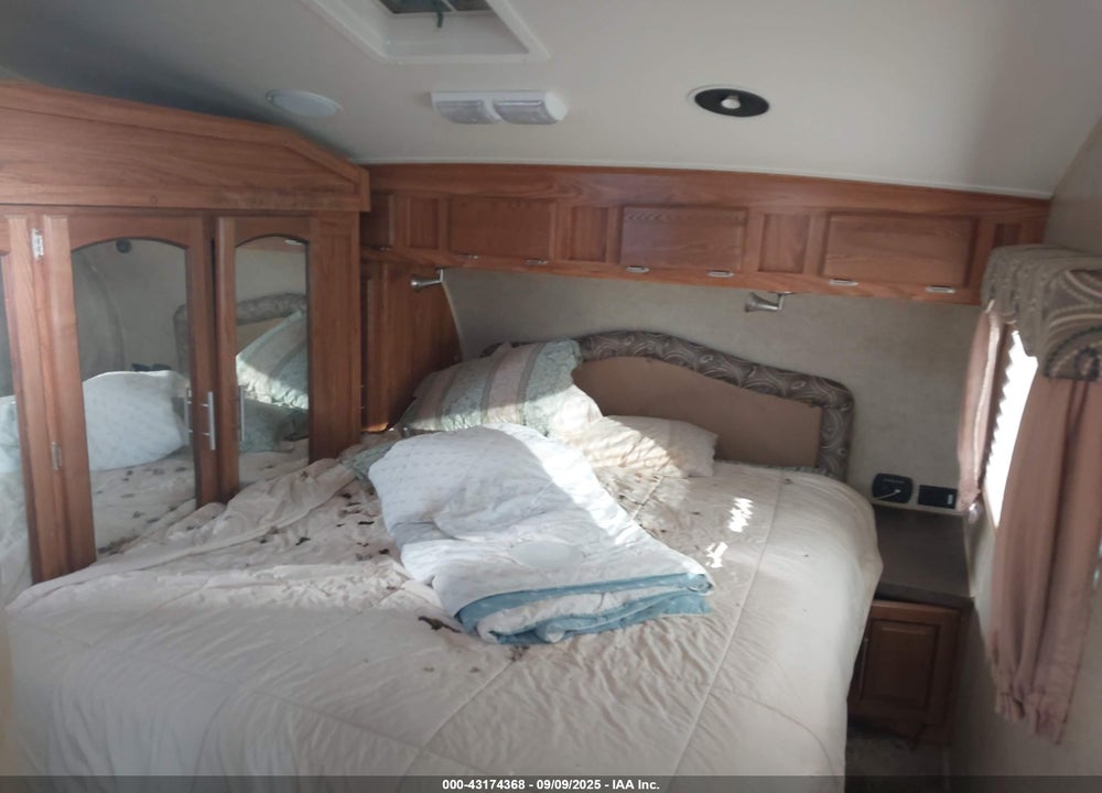 2013 FOREST RIVER ROCKWOOD ULTRA LITE VIN: 4X4FRLD24D1850057