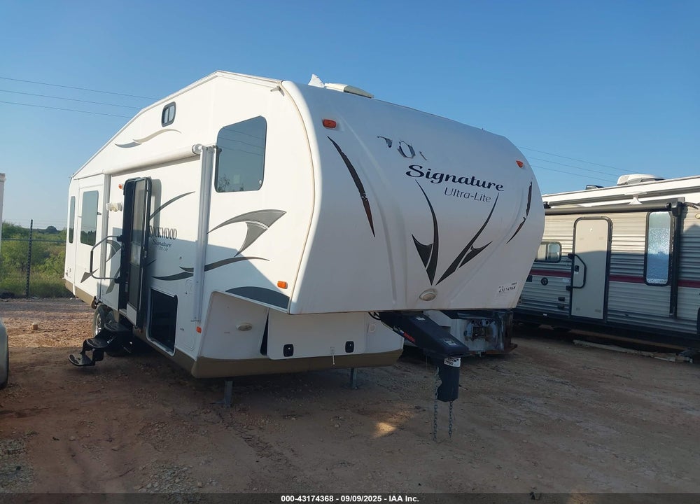 2013 FOREST RIVER ROCKWOOD ULTRA LITE VIN: 4X4FRLD24D1850057