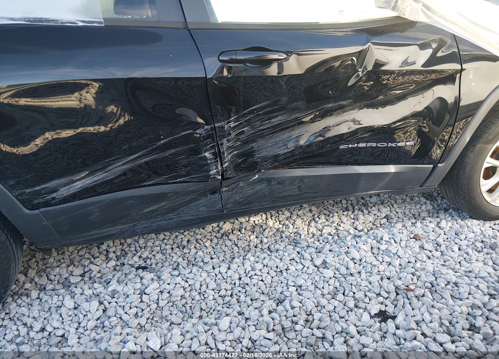 2020 JEEP CHEROKEE LATITUDE FWD VIN: 1C4PJLCB9LD639632