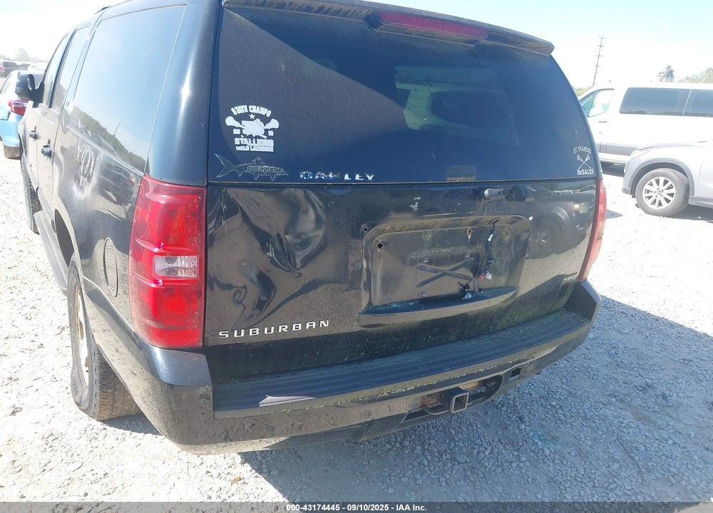2007 CHEVROLET SUBURBAN 1500 LT VIN: 3GNFK16337G307350