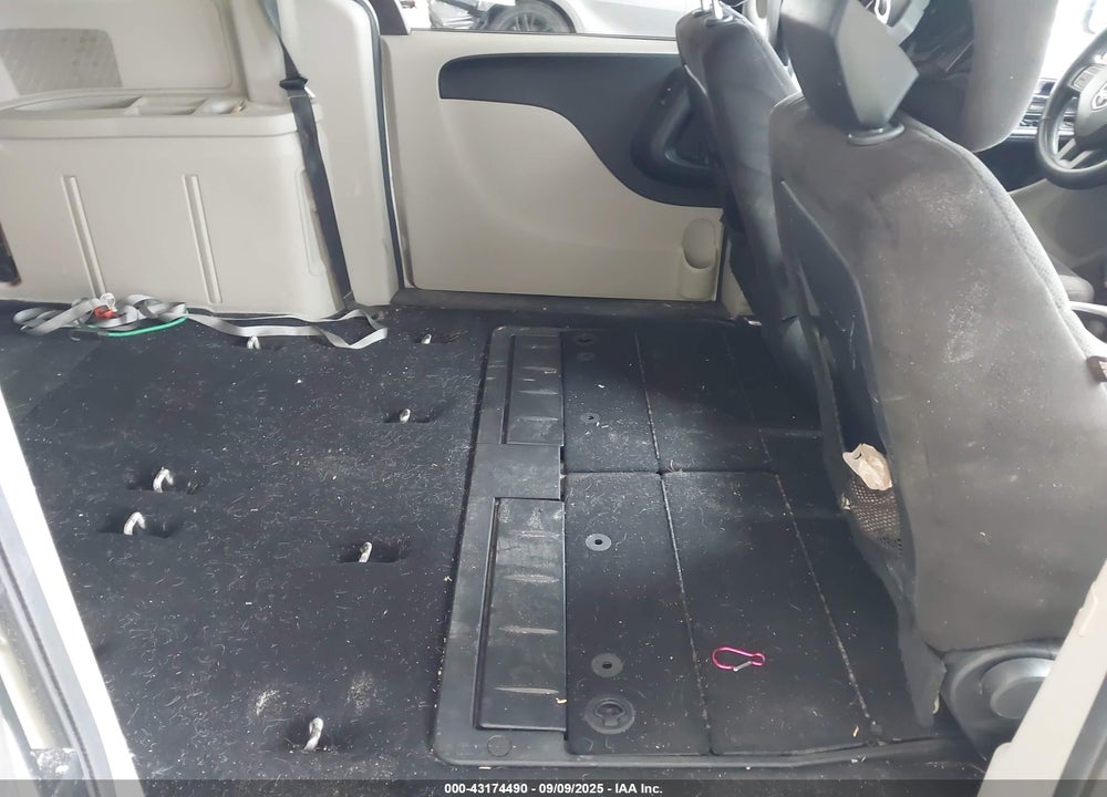 2013 DODGE GRAND CARAVAN SXT VIN: 2C4RDGCG0DR585462