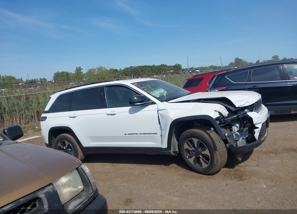 2025 JEEP GRAND CHEROKEE 4XE VIN: 1C4RJYB64S8700144