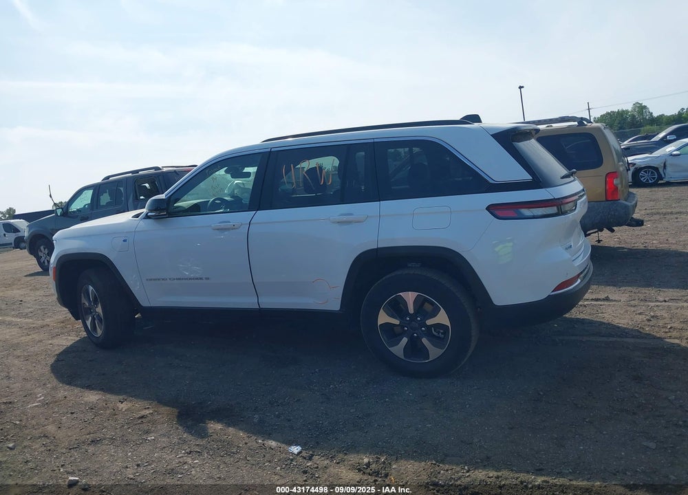 2025 JEEP GRAND CHEROKEE 4XE VIN: 1C4RJYB64S8700144