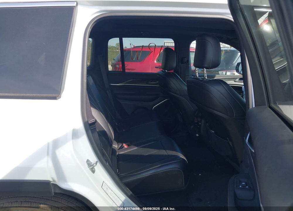 2025 JEEP GRAND CHEROKEE 4XE VIN: 1C4RJYB64S8700144