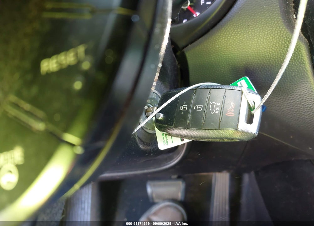 2016 KIA SOUL VIN: KNDJN2A27G7329152