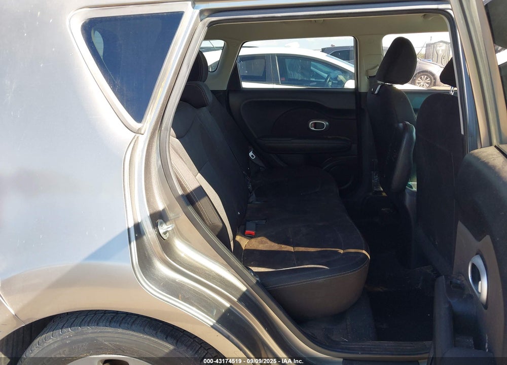 2016 KIA SOUL VIN: KNDJN2A27G7329152