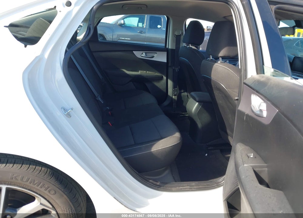 2023 KIA FORTE VIN: 3KPF24AD4PE675719