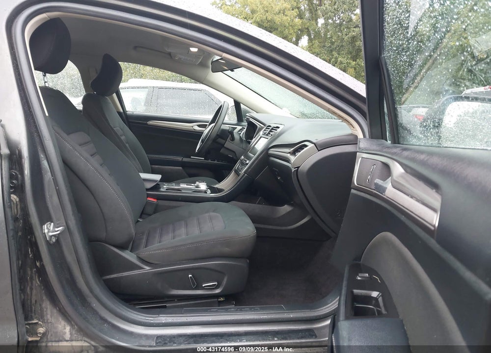 2017 FORD FUSION VIN: 3FA6P0H71HR109186