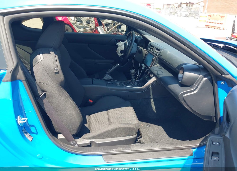 2024 TOYOTA GR 86 VIN: JF1ZNBB18R9758869