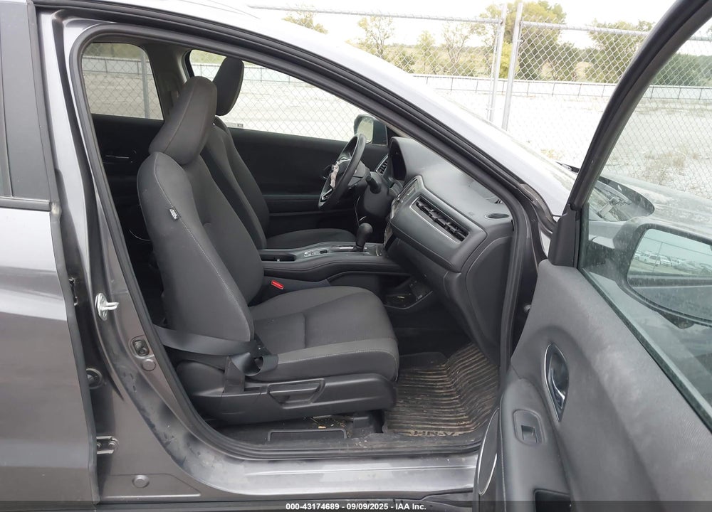 2021 HONDA HR-V VIN: 3CZRU6H51MM734626