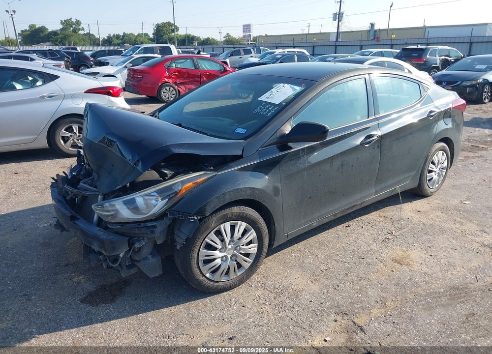 2016 HYUNDAI ELANTRA VIN: 5NPDH4AE2GH706427