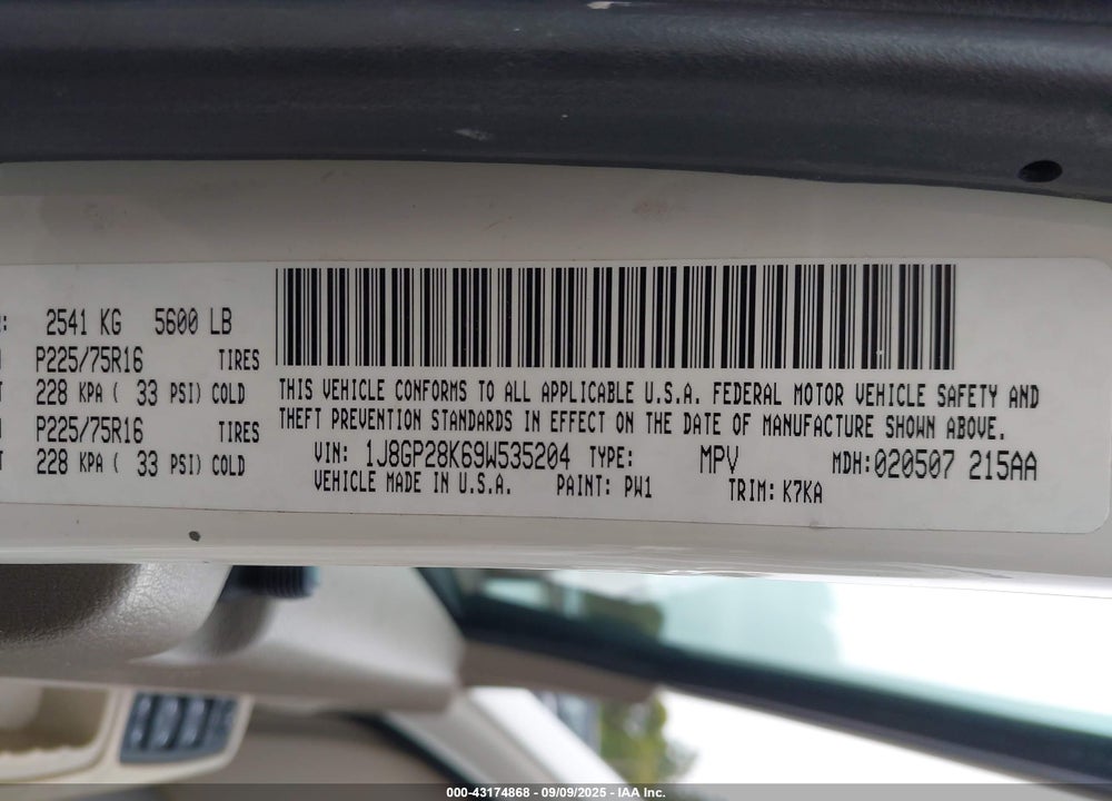 2009 JEEP LIBERTY VIN: 1J8GP28K69W535204