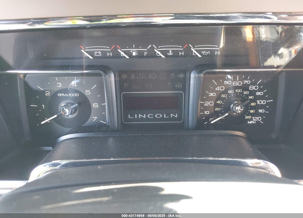 2014 LINCOLN NAVIGATOR VIN: 5LMJJ2J50EEL00468