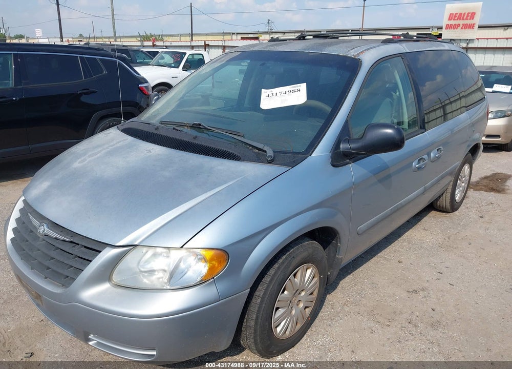 2005 CHRYSLER TOWN & COUNTRY VIN: 1C4GP45R85B235380