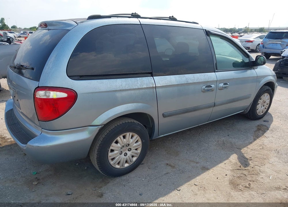2005 CHRYSLER TOWN & COUNTRY VIN: 1C4GP45R85B235380