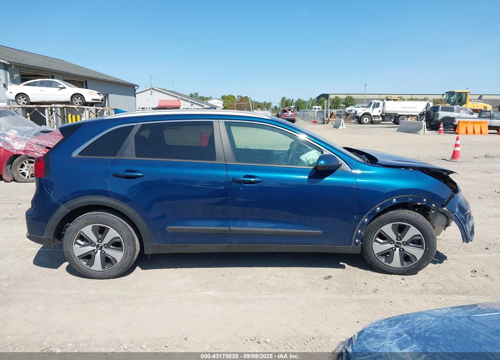 2017 KIA NIRO VIN: KNDCB3LC8H5085294