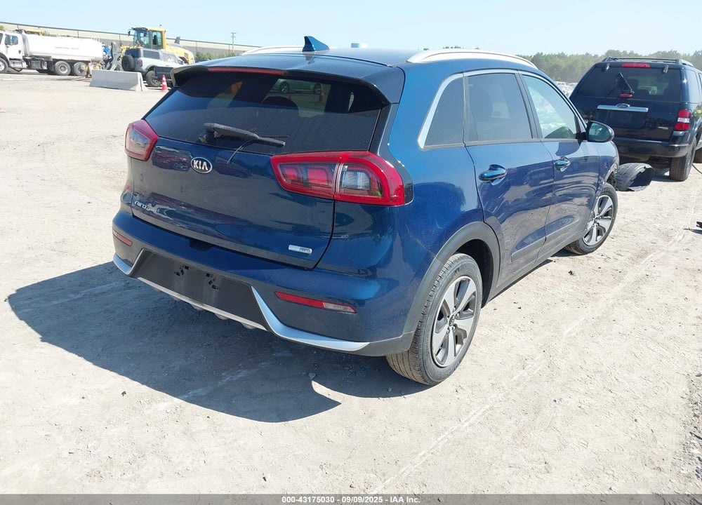 2017 KIA NIRO VIN: KNDCB3LC8H5085294