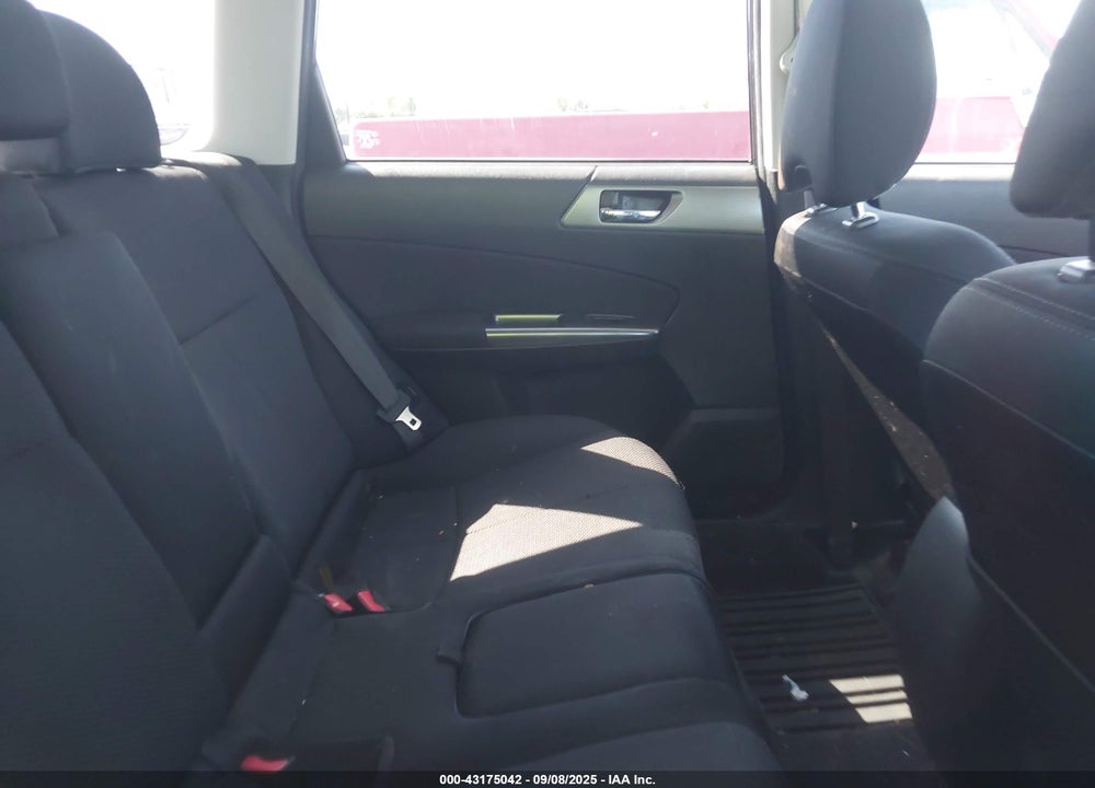 2011 SUBARU FORESTER 2.5X PREMIUM VIN: JF2SHBCC8BH735432