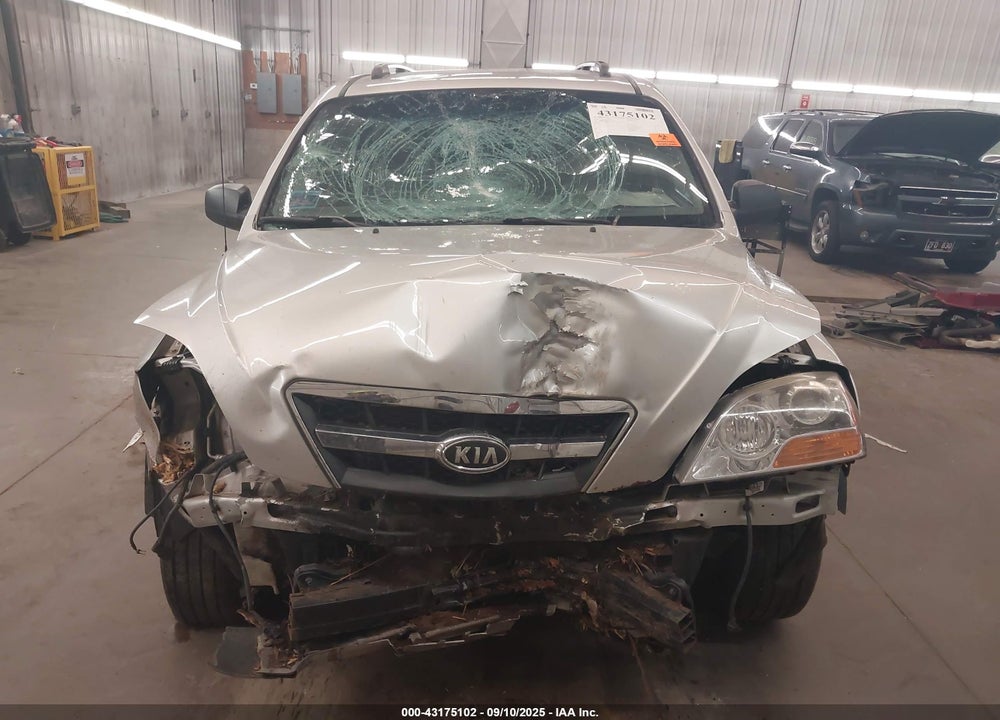 2009 KIA SORENTO VIN: KNDJC735895870008