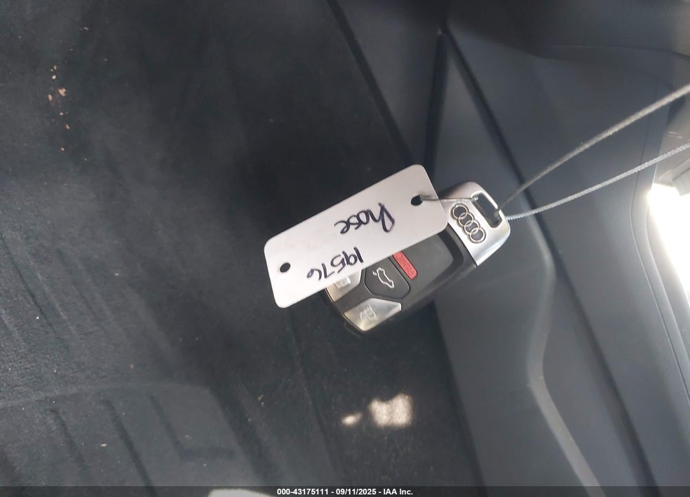 2017 AUDI A4 VIN: WAULNAF44HN019242