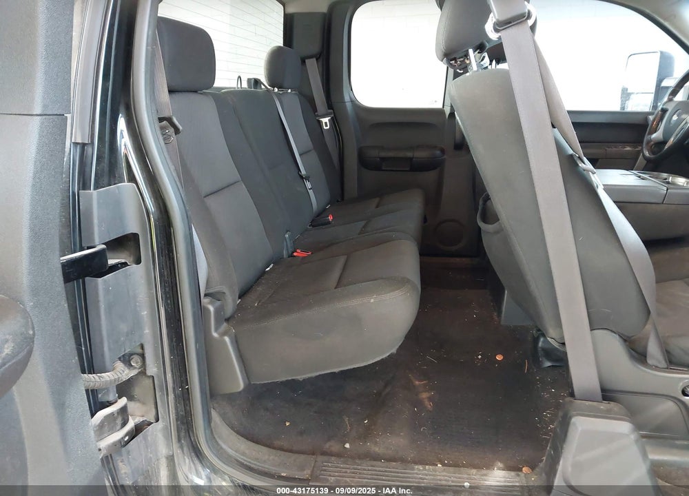 2010 CHEVROLET SILVERADO 1500 VIN: 1GCSKSE36AZ156753