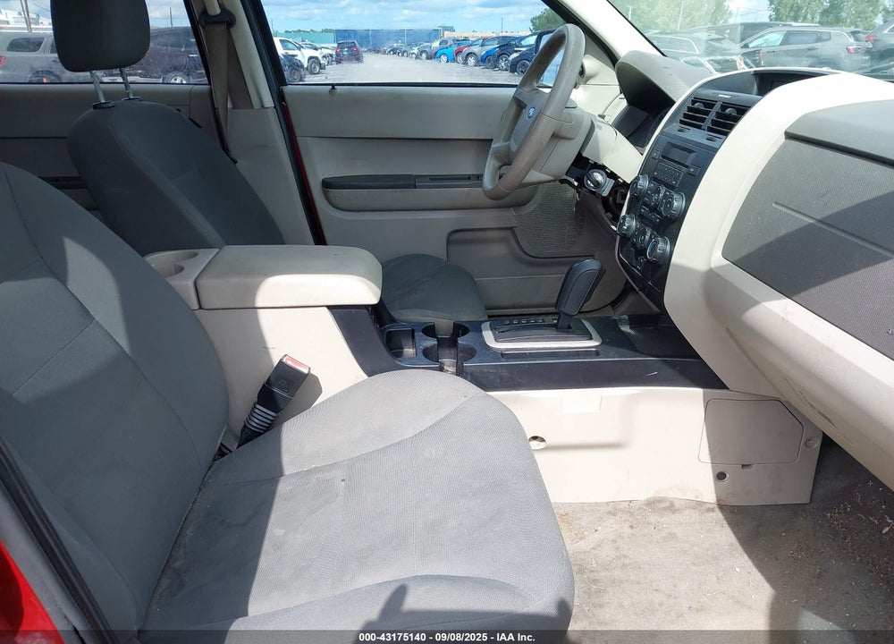 2008 FORD ESCAPE XLS VIN: 1FMCU02ZX8KA91531