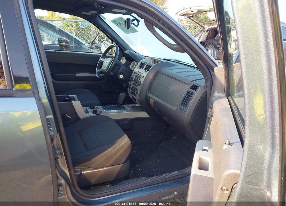 2010 FORD ESCAPE VIN: 1FMCU0DG8AKA05019