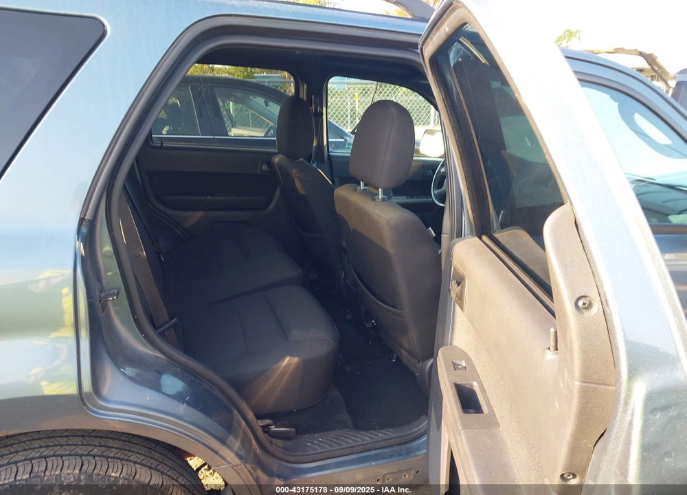 2010 FORD ESCAPE VIN: 1FMCU0DG8AKA05019
