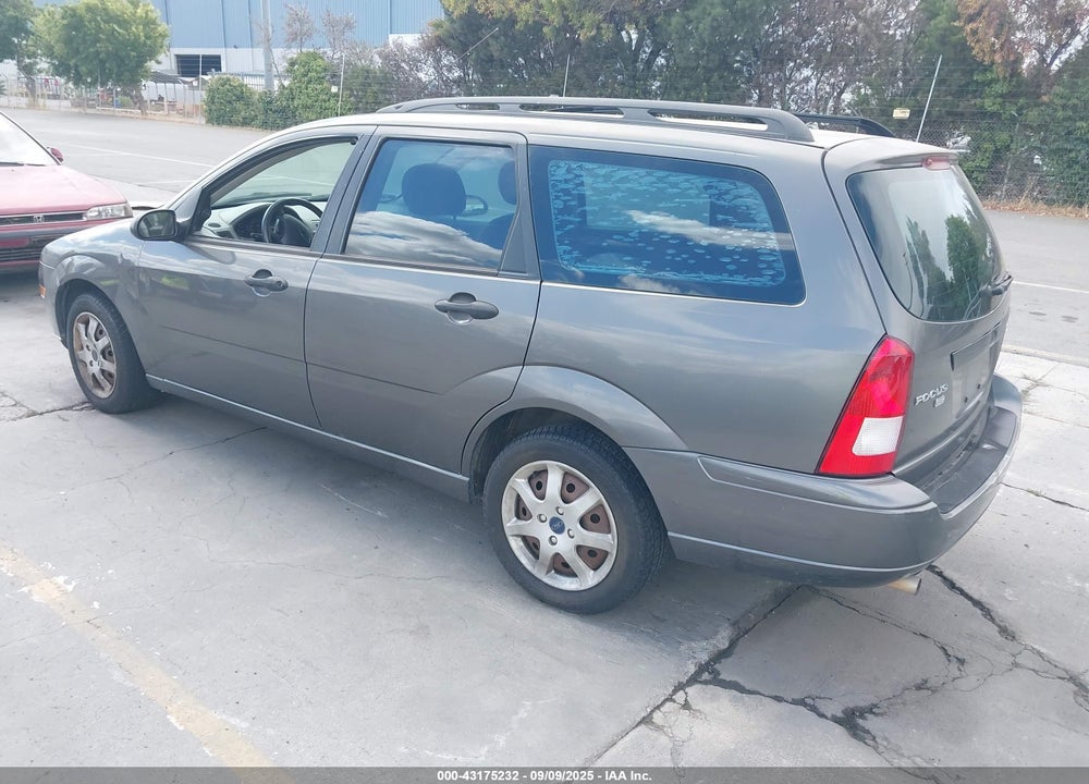 2005 FORD FOCUS ZXW VIN: 1FAFP36N55W262228