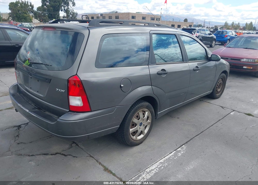 2005 FORD FOCUS ZXW VIN: 1FAFP36N55W262228