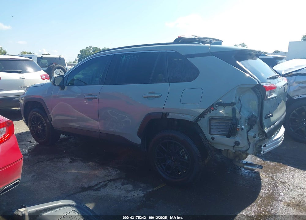 2022 TOYOTA RAV4 XLE VIN: 2T3W1RFVXNW197647