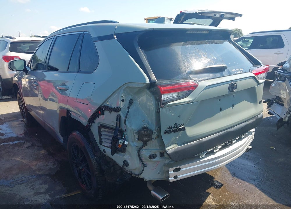 2022 TOYOTA RAV4 XLE VIN: 2T3W1RFVXNW197647