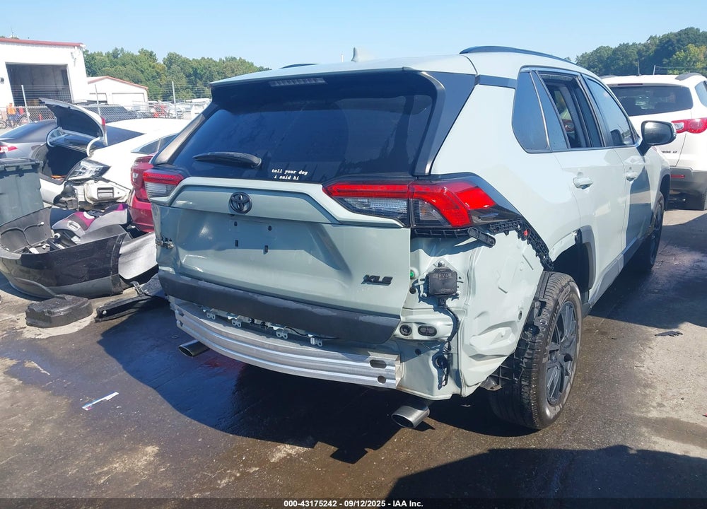 2022 TOYOTA RAV4 XLE VIN: 2T3W1RFVXNW197647