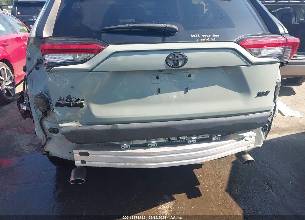 2022 TOYOTA RAV4 XLE VIN: 2T3W1RFVXNW197647