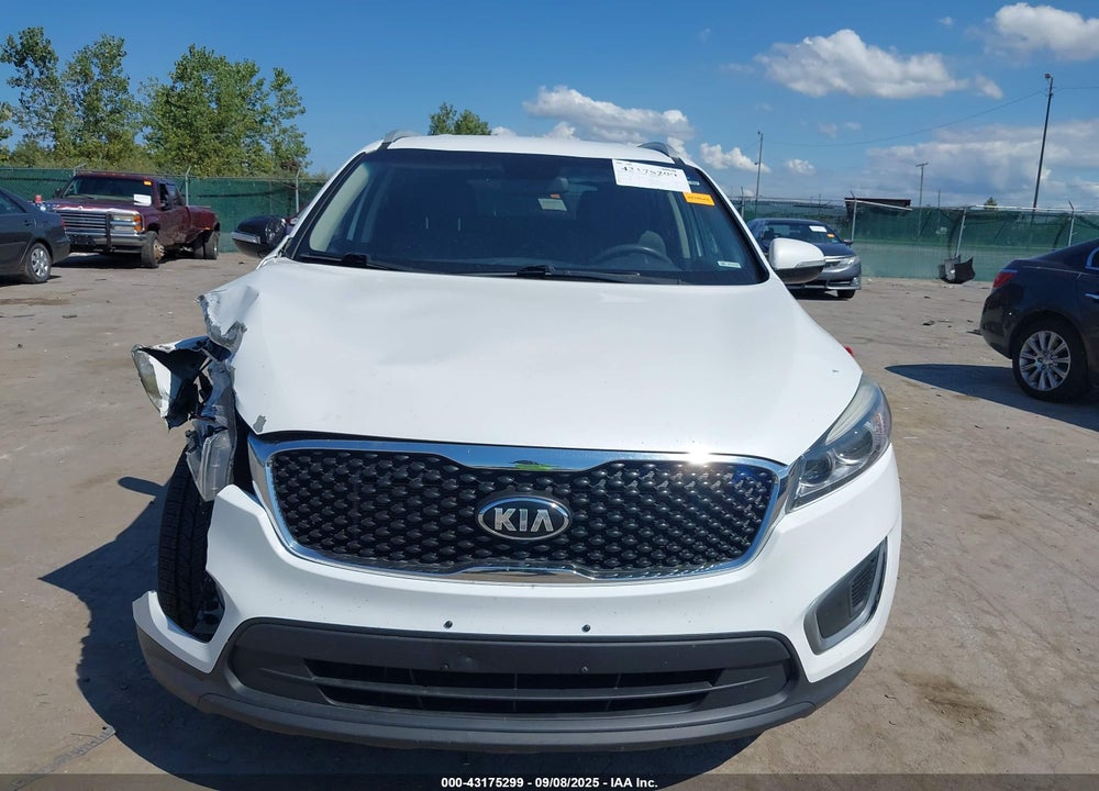 2016 KIA SORENTO VIN: 5XYPGDA54GG002916